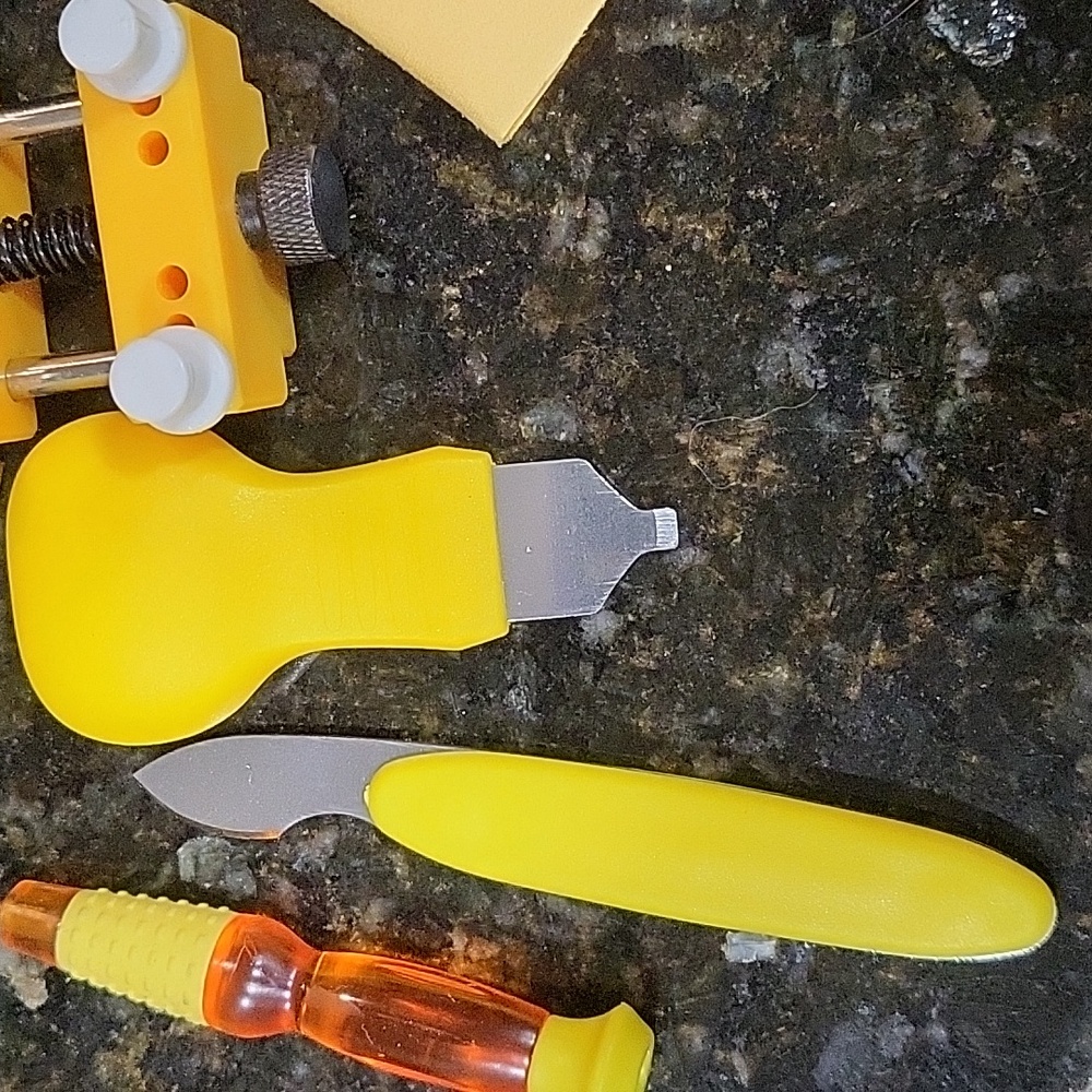 Yellow Watch Repair Tool Set - Picture 6 of 7